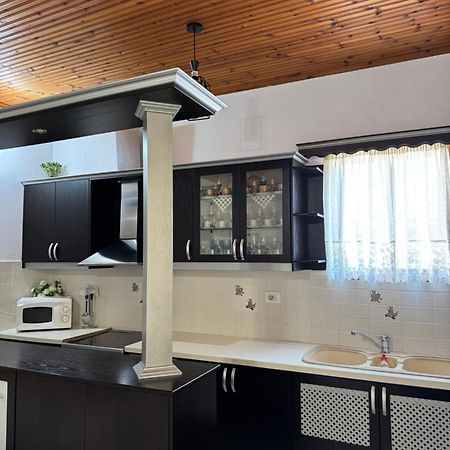 Guesthouse Aleks Ксамил Экстерьер фото