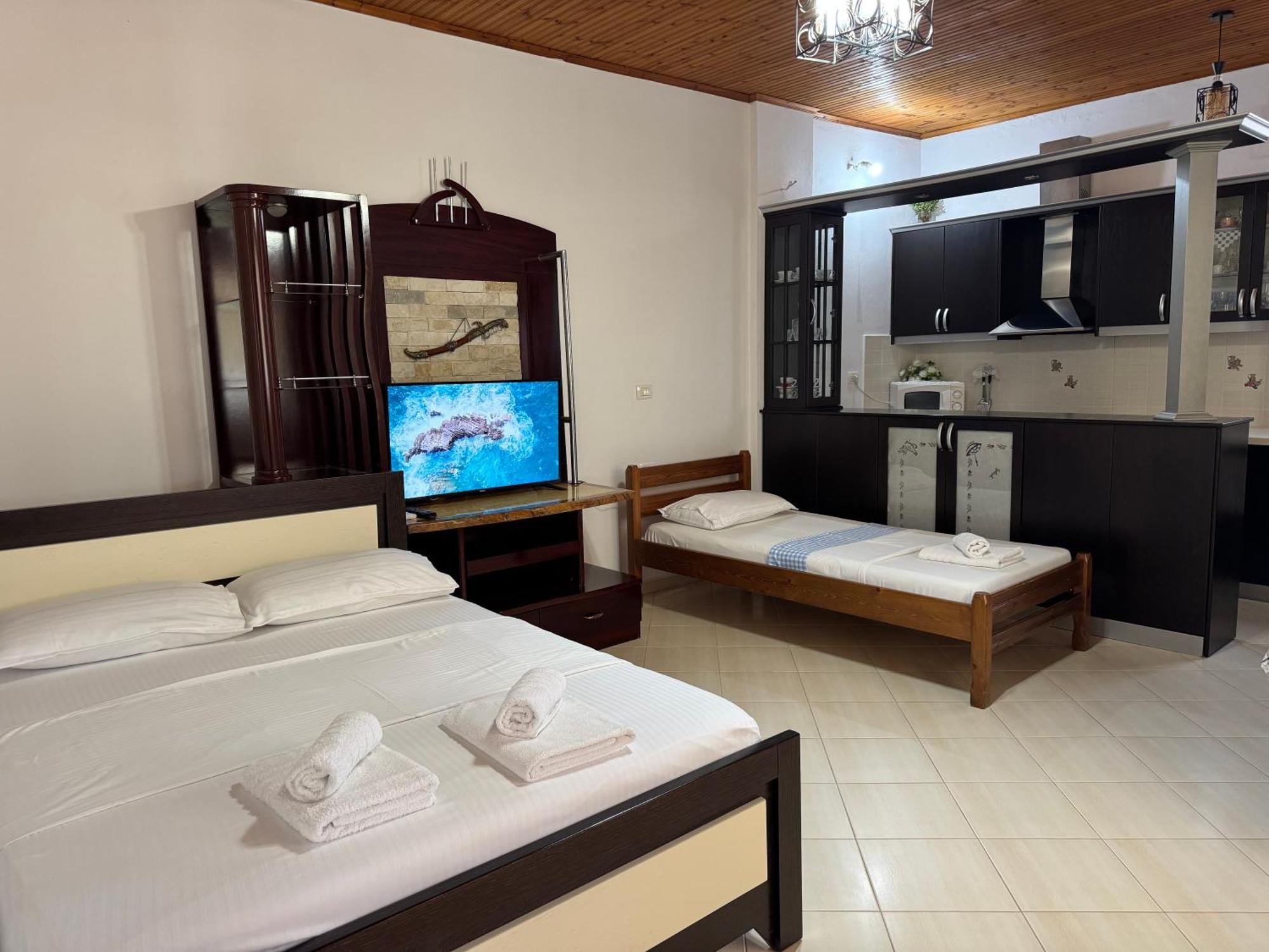Guesthouse Aleks Ксамил Экстерьер фото