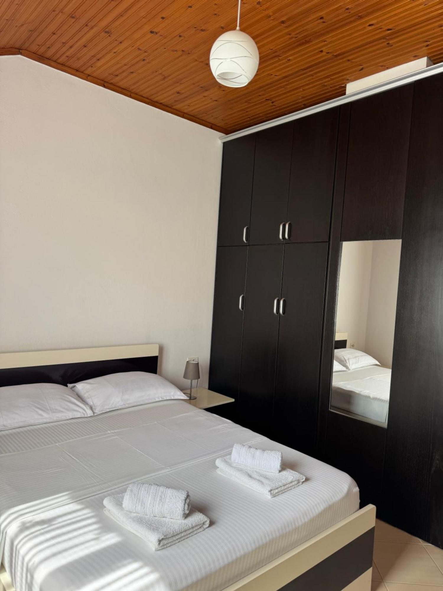 Guesthouse Aleks Ксамил Экстерьер фото
